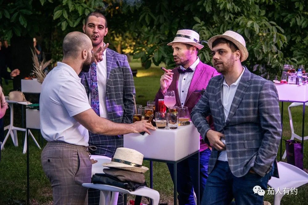 1695700432101036.jpg 640.jpg