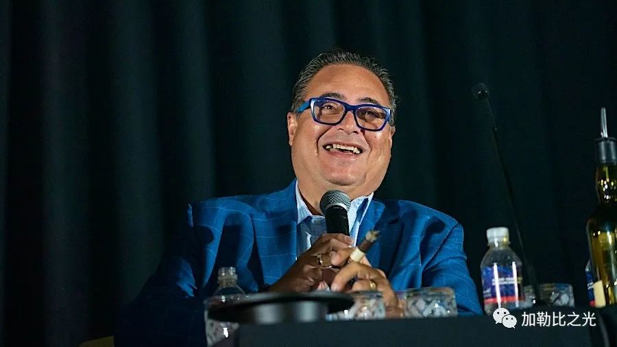 1697796285979915.jpg 640.jpg