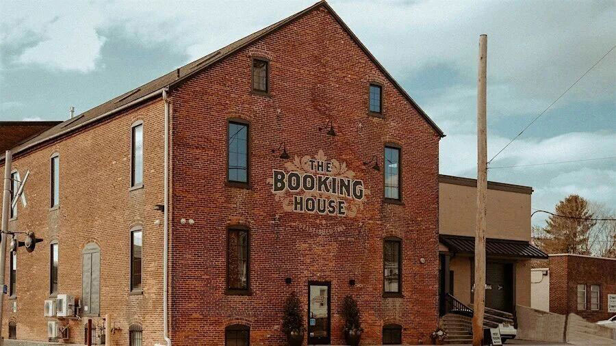 1760693289210177.jpg 11.jpg